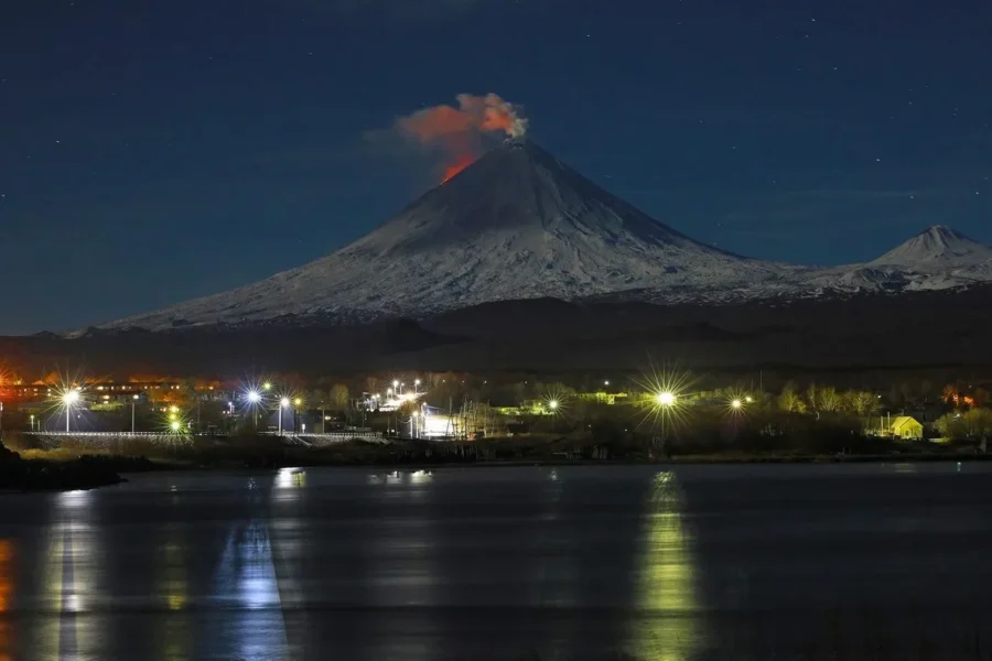 岩漿與熱泉：堪察加中部活火山群9日秘境遠征